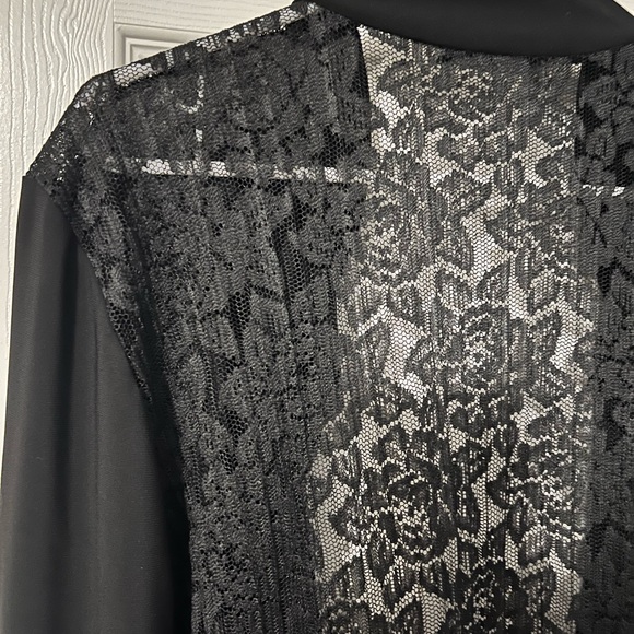 Michelle Lynn Size M Lace Back Open Front Ruffle Cardigan - Picture 5 of 10